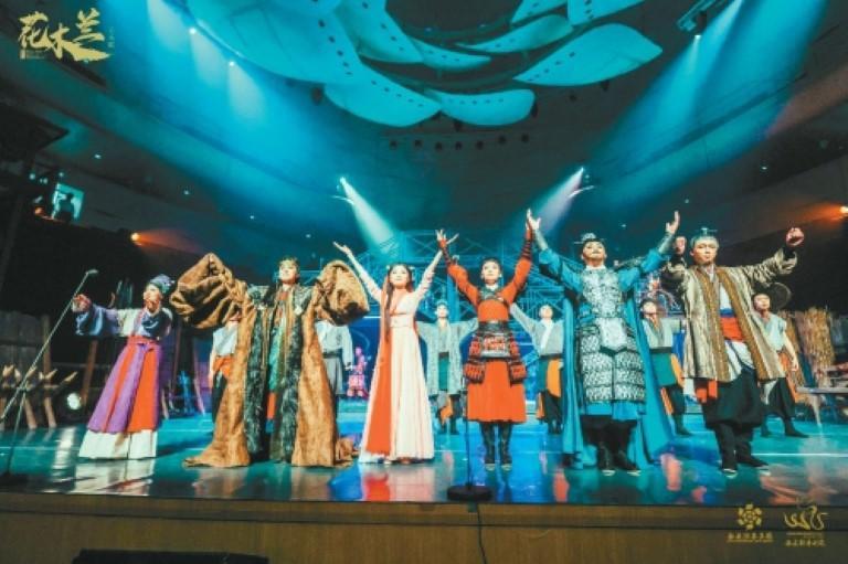 古城舞台有“好戏” 文艺消费热力足