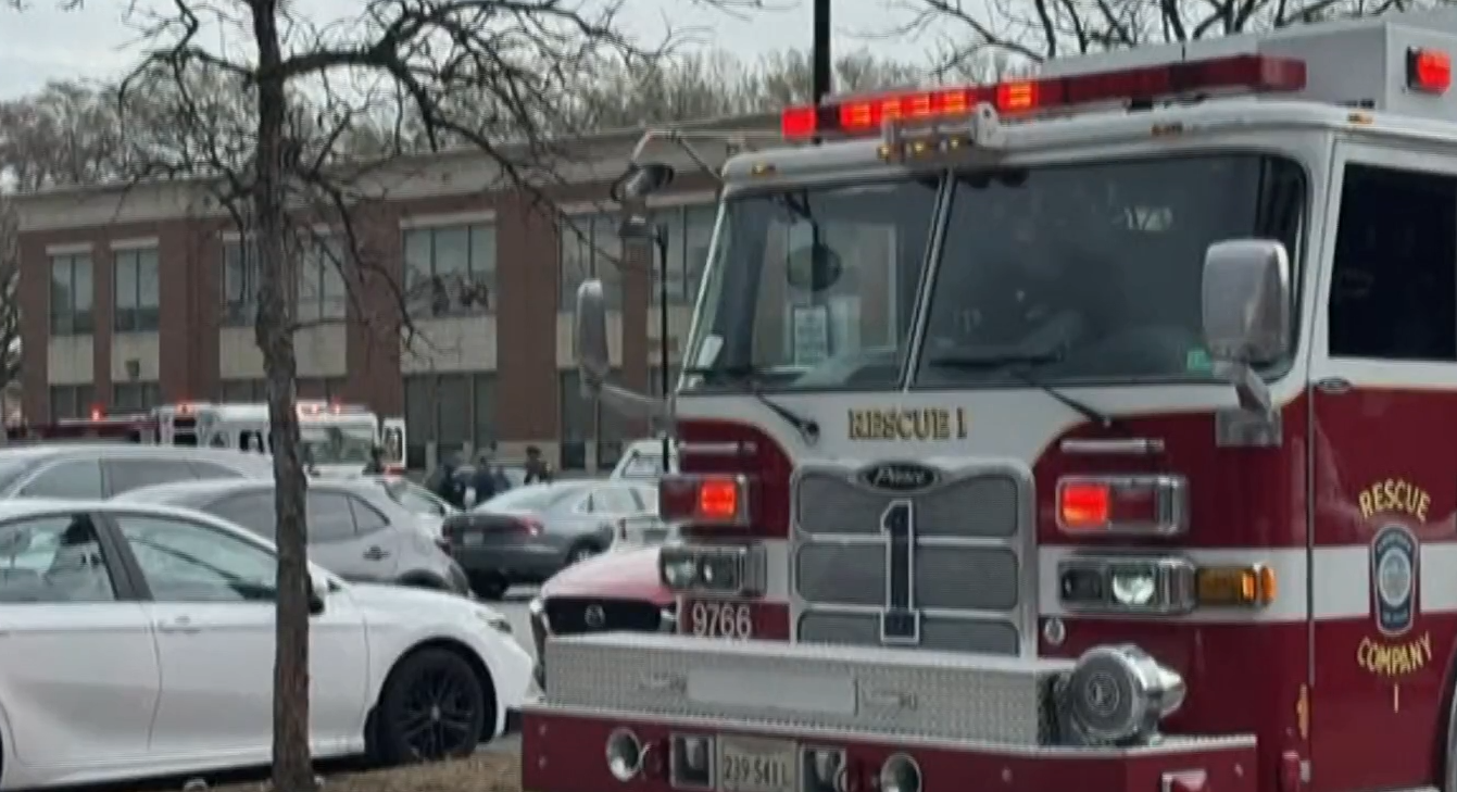 美国弗吉尼亚州一大学枪击事件已致2死2伤，枪手曾因涉恐受刑