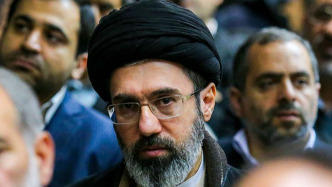 伊朗最高领袖穆杰塔巴：不会放弃复仇 霍尔木兹海峡将继续关闭