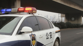 四川一民警抓捕命案逃犯时牺牲 两名犯罪嫌疑人畏罪自杀