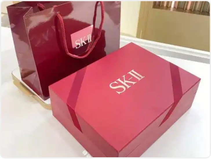 买3瓶SK-II眼霜 保质期内先后变质 女子：催着鉴定仍错过保质期