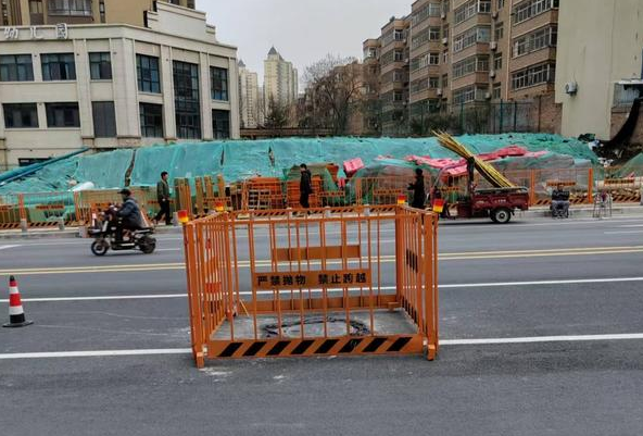 “哐啷 哐啷 三个月无解”追踪：扰民井盖已经彻底更换