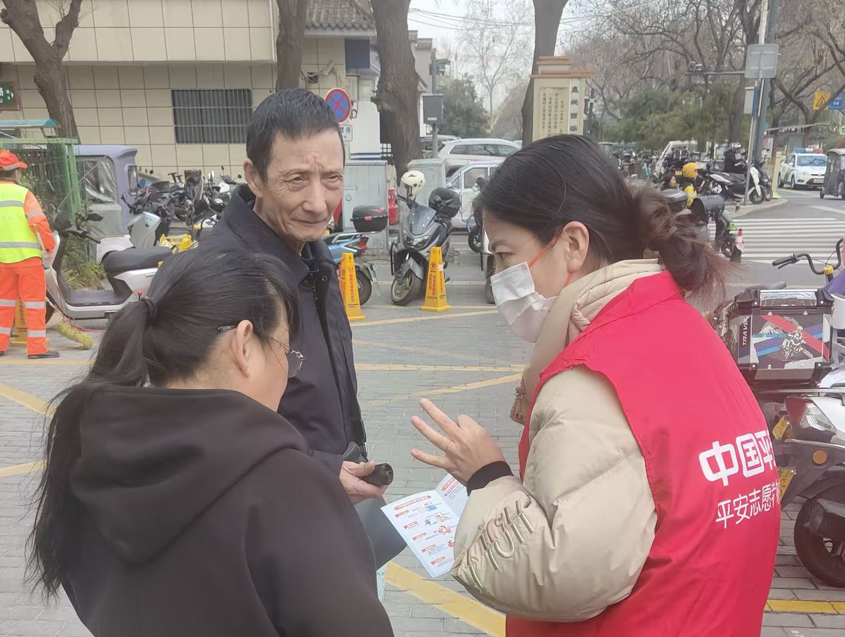 2LrIcpdiJzAs91r4.jpg 0.jpg