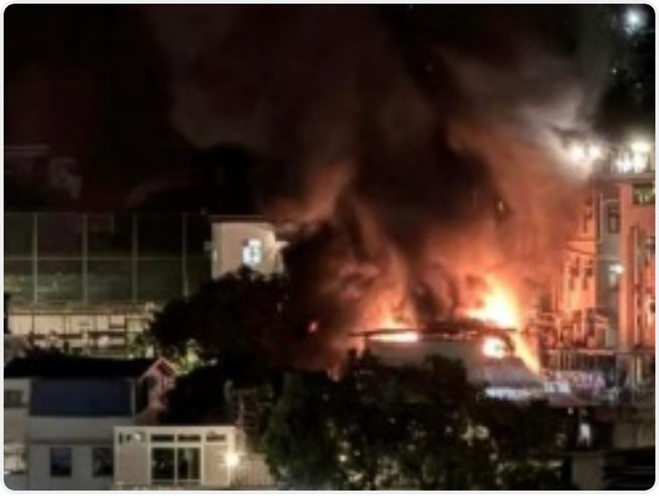 香港荃湾老围地区发生火灾 已疏散约100人