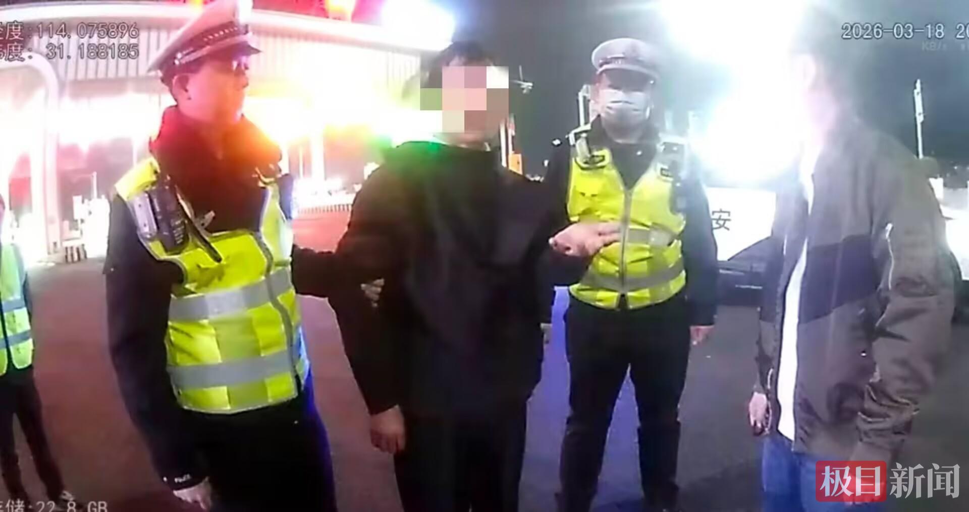 C0F89452FE26AC9185B83F413B4ED8C0.jpg C0F89452FE26AC9185B83F413B4ED8C0.jpg