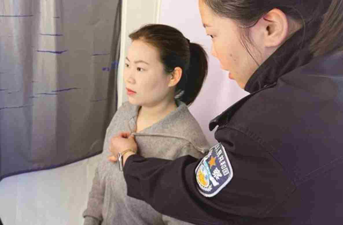 第二代身份证迎来换证高峰 西安公安：全国通办就近办理