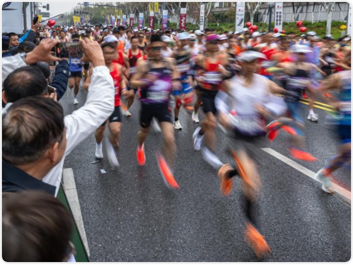 大看台丨“2.0时代” 马拉松是否依然“热辣滚烫”？