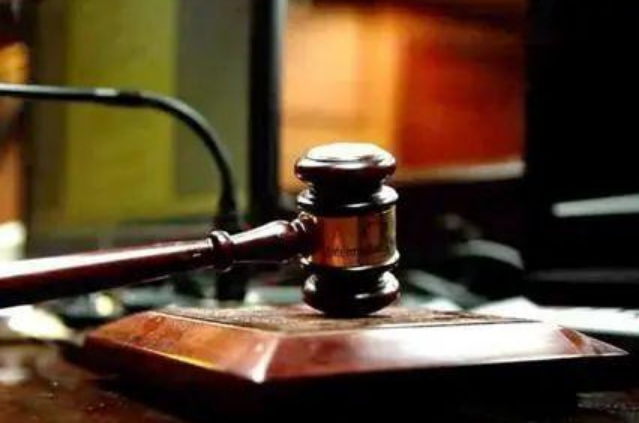 夫妻贷款395万在西安买8辆客车被开走拆成废铁 律师说法