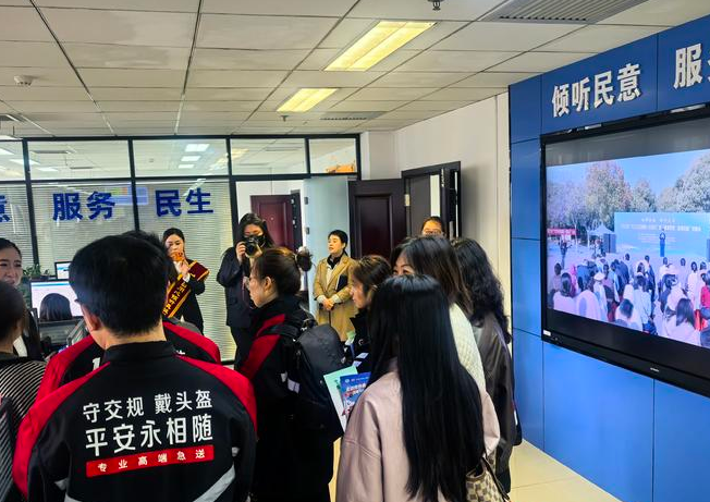 第12届“12333全国统一咨询日”来了一群新业态劳动者