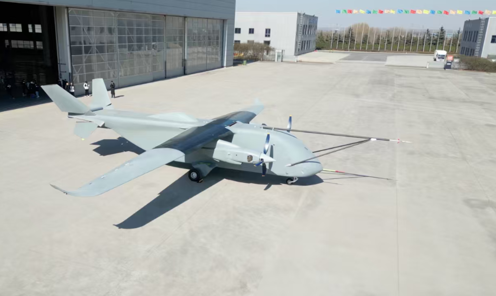 长鹰-8成功首飞 可载重3.5吨的“无人空中重卡”来了