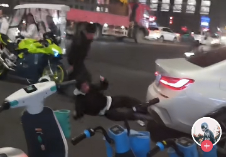 张雪机车法务曾帮自家车主维权：遭宝马别车后还被打 打人者被拘留罚款