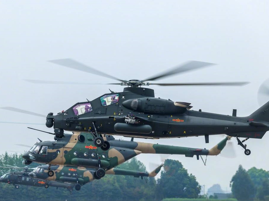 战鹰列阵！陆军多型直升机跨昼夜飞行训练