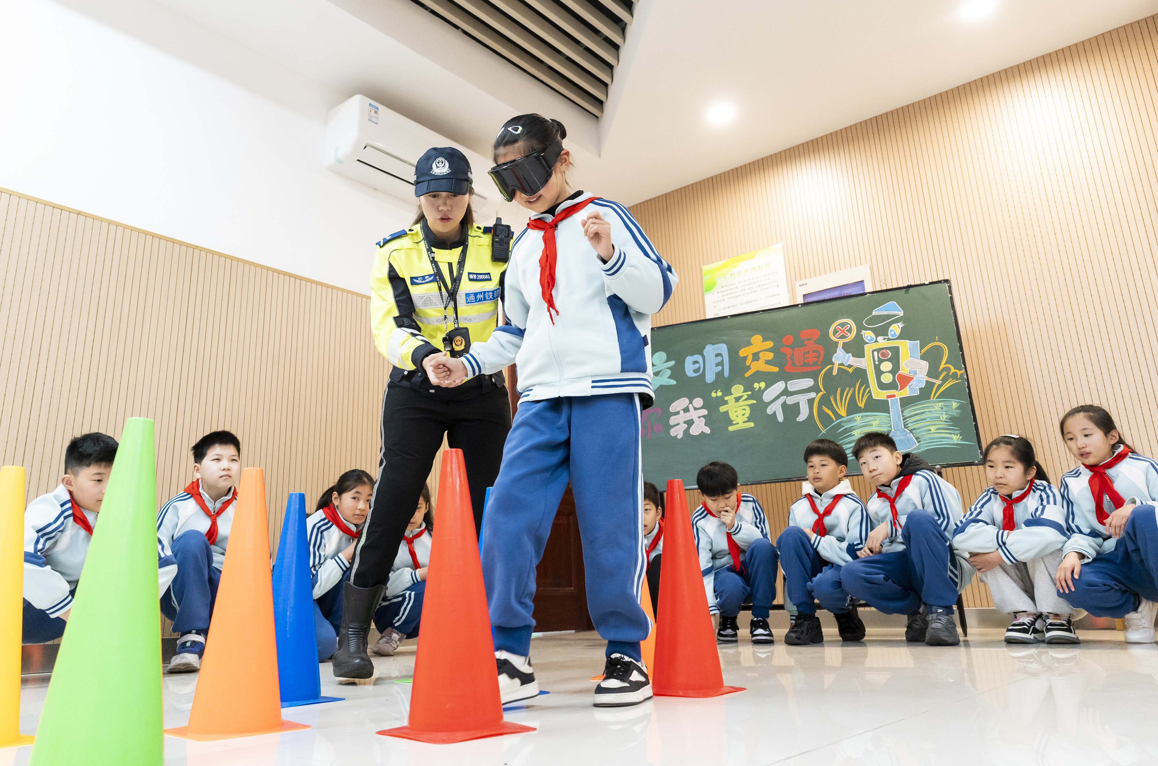 VR体验学习交通安全