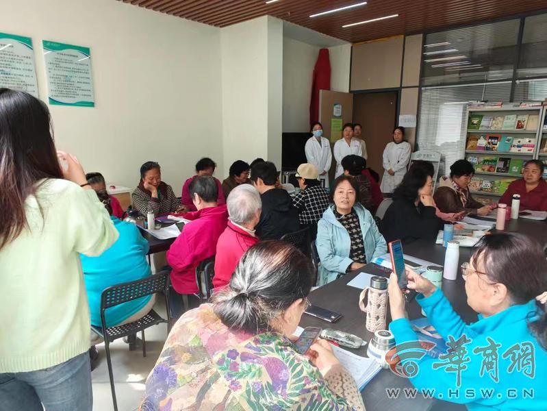 108坊故事引导辖区老年居民走出家门成为社区治理的“观察者”与“评价者”(图1)