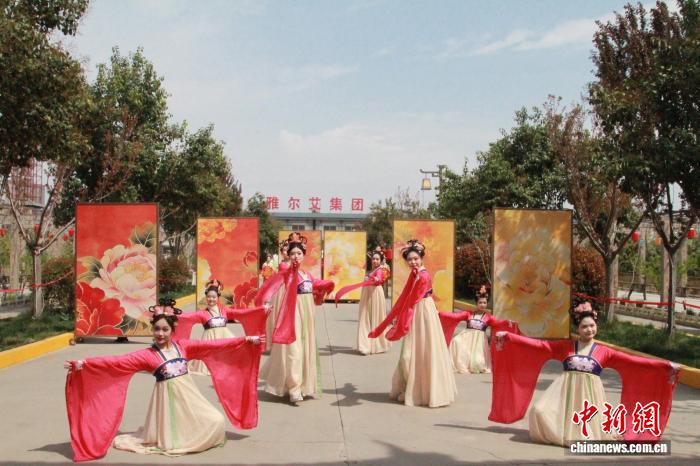 陕西乾县服装企业打造汉服文旅新体验