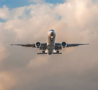 国内航线燃油附加费今起调整 800公里以上航段收取120元