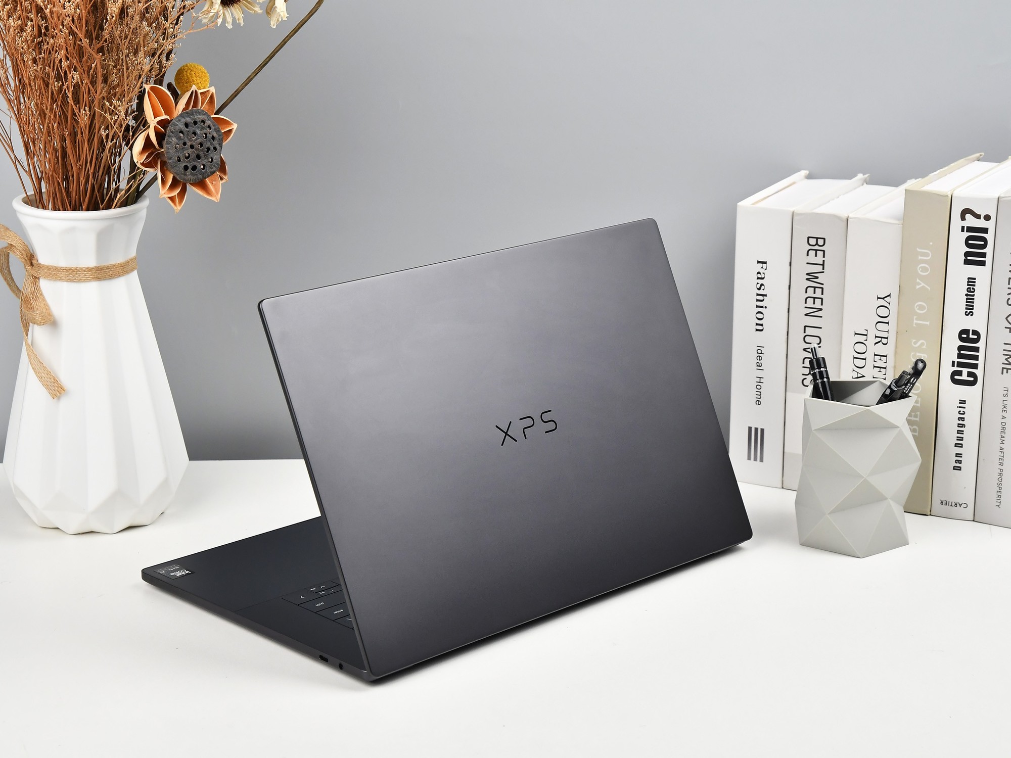 16英寸厚度仅14.62mm!上手体验戴尔XPS 16