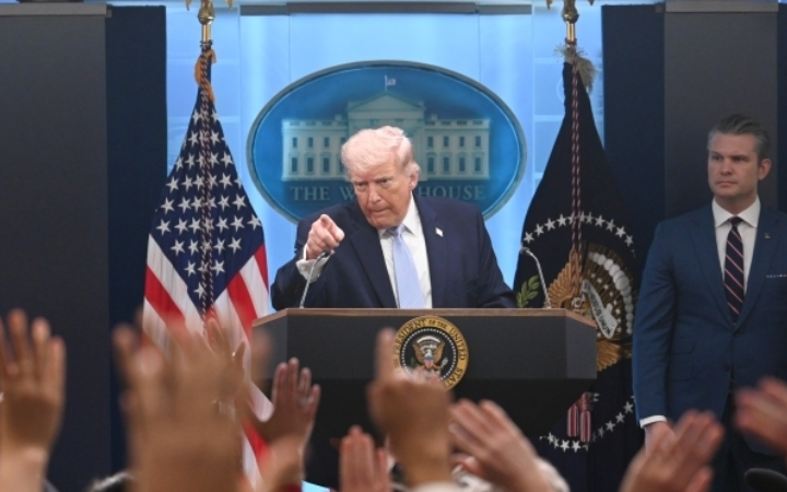 特朗普就伊朗战事举行记者会