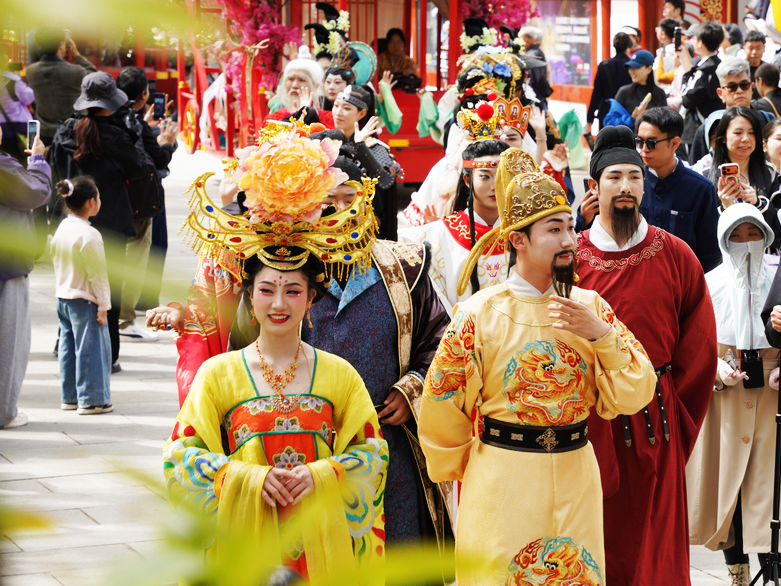 清明踏春遇盛唐：华清宫国风游激活“春日经济”