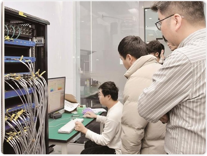 填补空白 西北首台超导量子计算机真机在西安投运