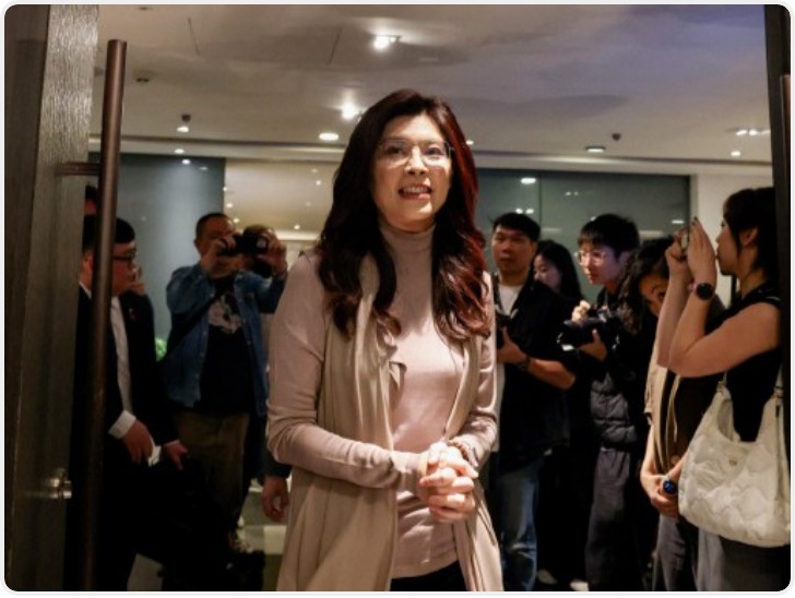 郑丽文率团抵达上海开启大陆参访行程