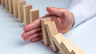 金价宽幅震荡加剧 银行“黄金+”理财产品净值承压分化