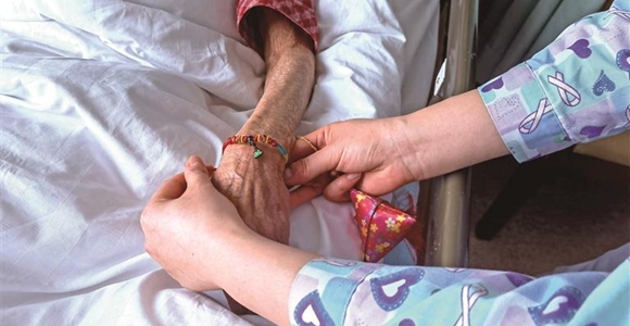 陪患者完成人生的“转身”