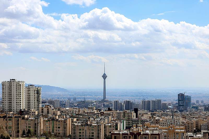 美学者：伊朗仍有大量快速攻击艇