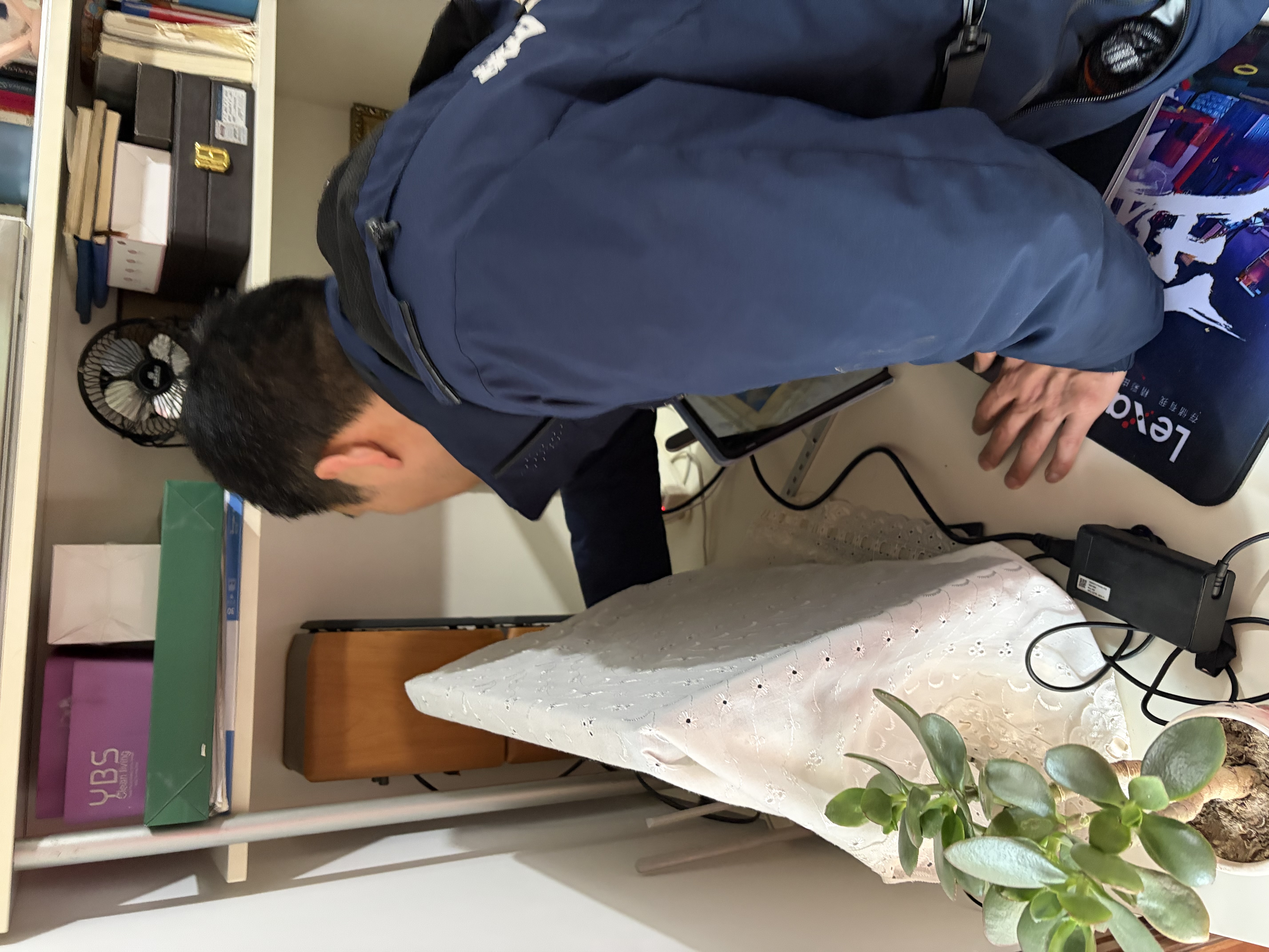 biR8pvjLAdHLqrWz.jpg 1.JPG