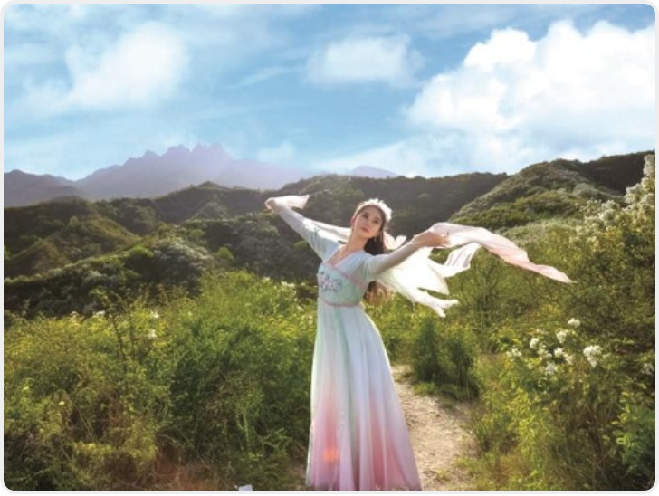 宝鸡市陈仓区西镇吴山万亩白鹃梅盛放