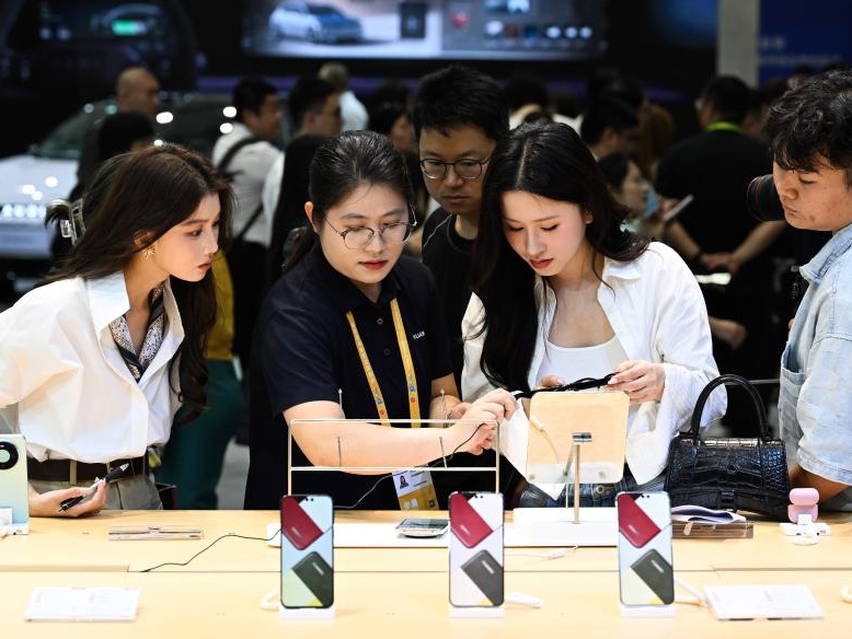 第六届中国国际消费品博览会举办