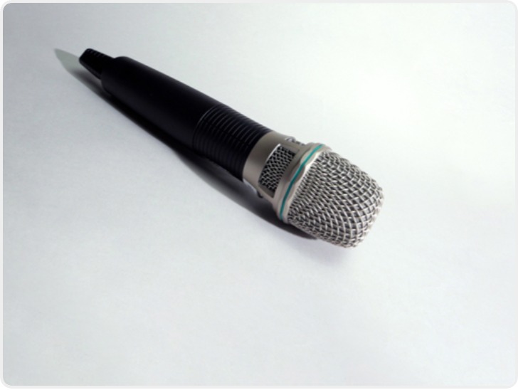 深圳一楼盘遭哄抢保安喷洒辣椒水 官方通报：涉事保安被行拘