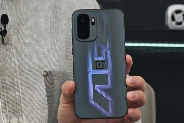 一加Ace 6至尊版来了 