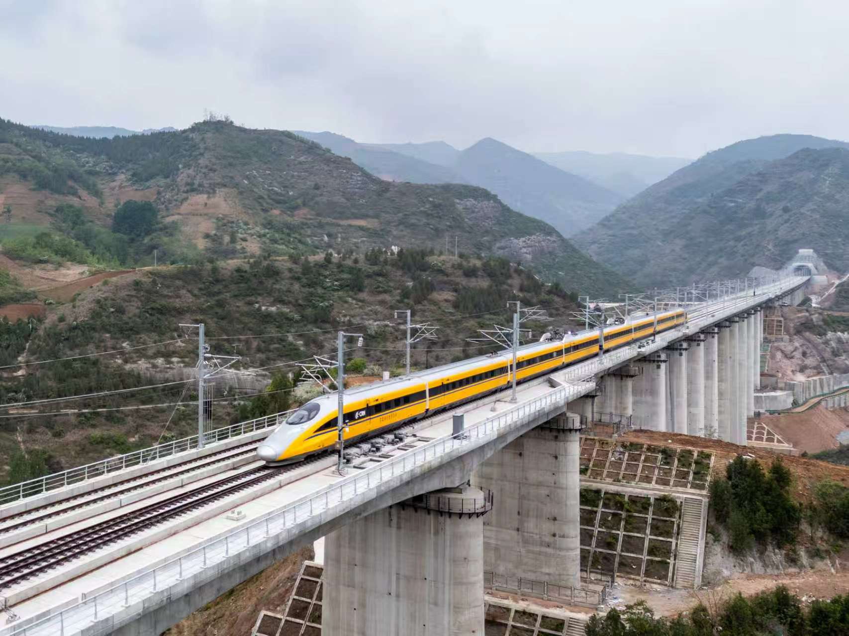 西十高铁启动时速385公里提速试验