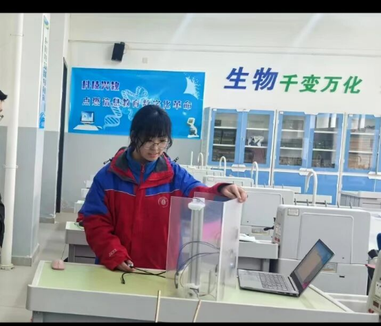 省科创大赛经开三中“战绩”亮眼：2个一等奖、3个二等奖、1个三1项入围国赛！(图4)