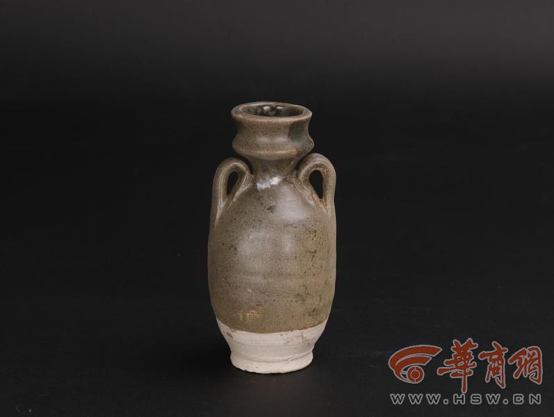 照十三 茶叶沫釉双耳瓷瓶 M4∶11.jpg