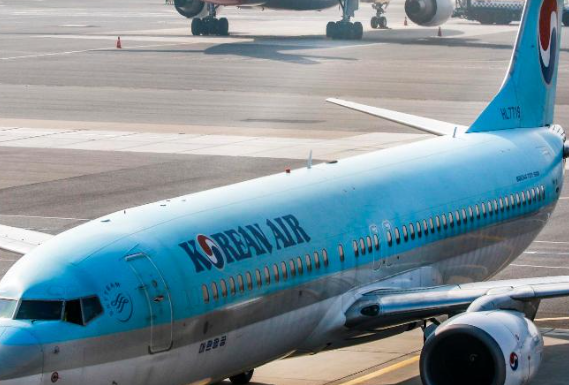 大韩航空拟允许空姐穿运动鞋上班