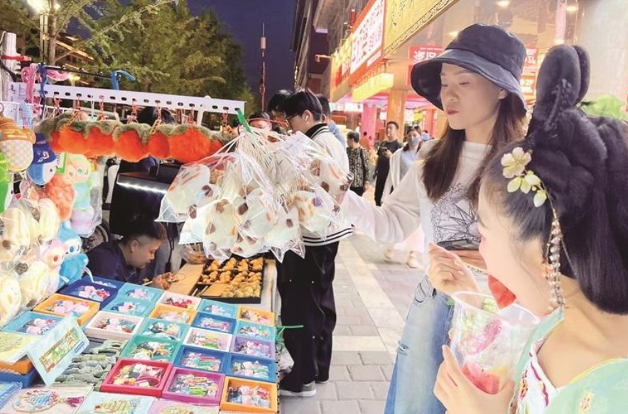 转战街头、低价销售 盗版“绒馍馍”缘何屡禁不止