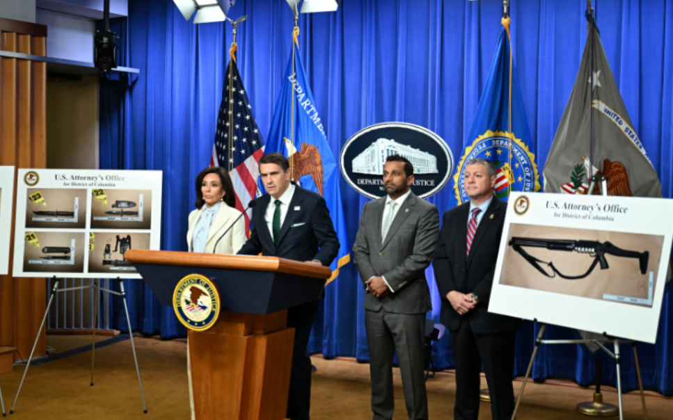 白宫记协晚宴枪手被控试图刺杀特朗普 检方披露其作案轨迹