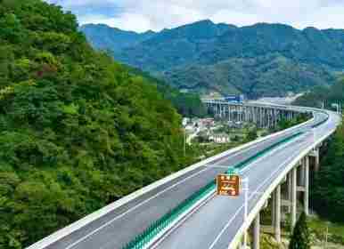 “五一”假期 陕西全省高速公路免收小客车通行费