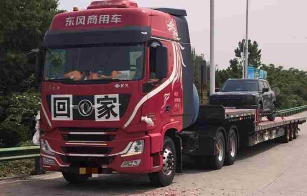 陕西卡车司机青藏线上高反离世 卡友爱心接力护送人车回家