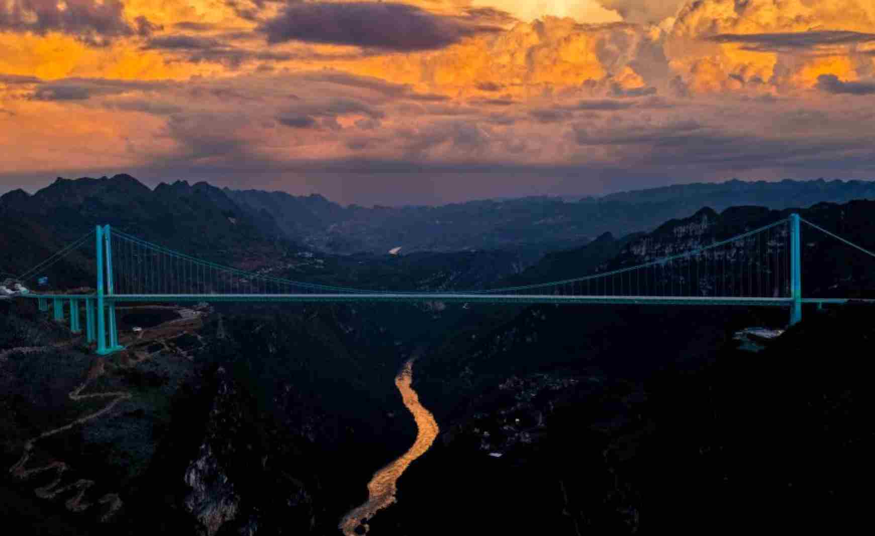 花江峡谷大桥获“最高的桥”吉尼斯世界纪录称号