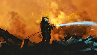 湖南浏阳烟花厂爆炸事故已致26死 当地烟花爆竹生产企业全面停产整顿