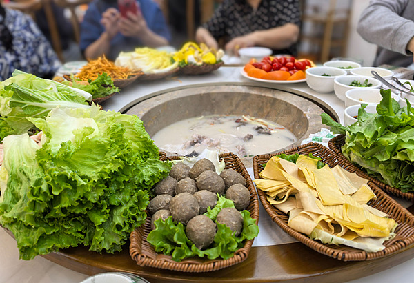 “一锅鱼”带火“一城游”