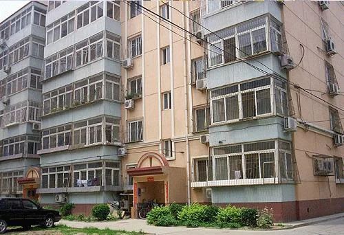 西安一小区上百位业主 近30年未办下房产证