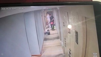 女子住酒店洗浴后未穿衣遭消杀人员开门 酒店称愿赔偿