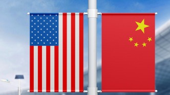商界巨头、政府高官、儿子儿媳:哪些人随特朗普同机抵达中国