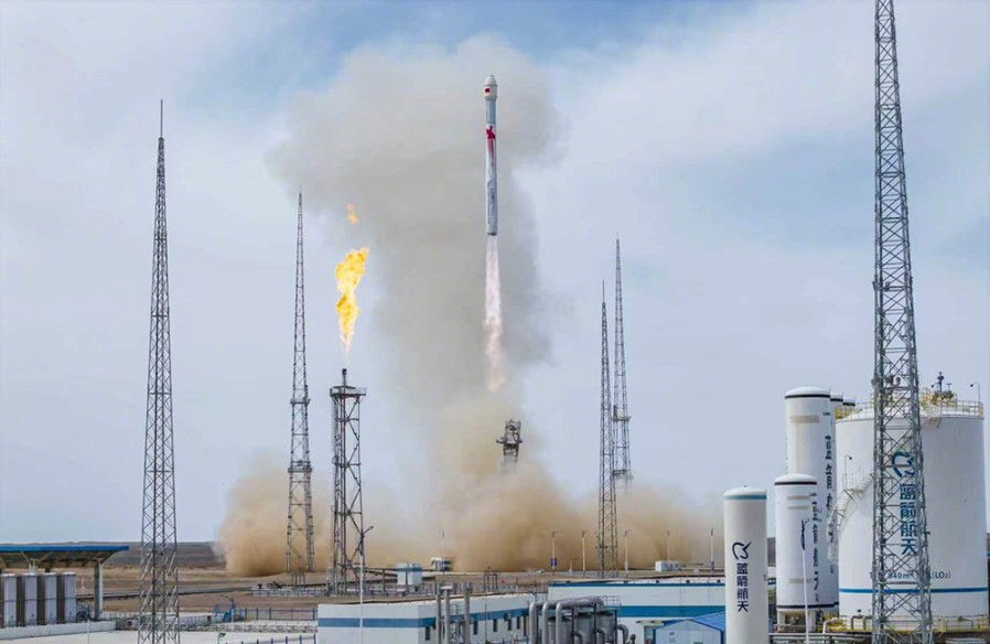 朱雀二号改进型遥五运载火箭发射成功