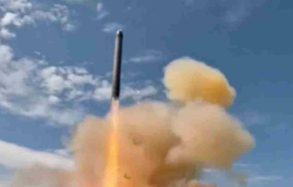 俄军方：可经南极至美国境内目标的“世界上最强大导弹”试射成功