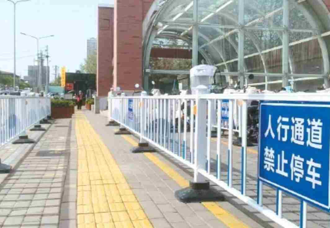 不嫌事小不避困难 西安“百日攻坚”城市管理“抓”细节